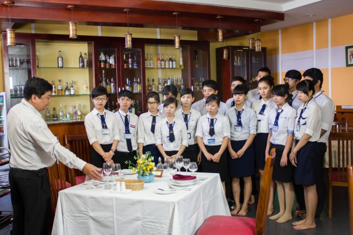 Tuyển sinh lớp học nghiệp vụ lễ tân khách sạn tại Đà Nẵng