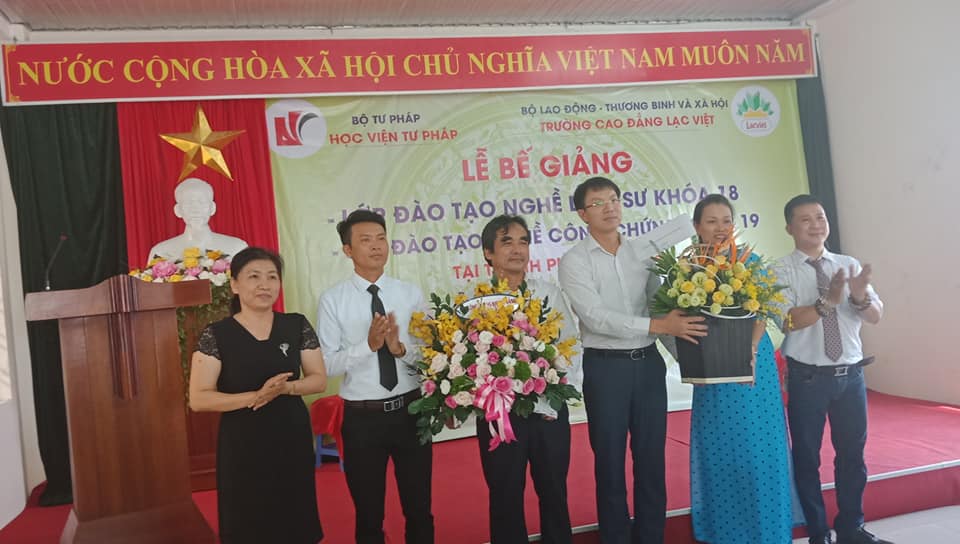 Bế giảng Lớp đào tạo nghề Luật sư khóa 18 và nghề Công chứng khoá 19 tại thành phố Đà Nẵng